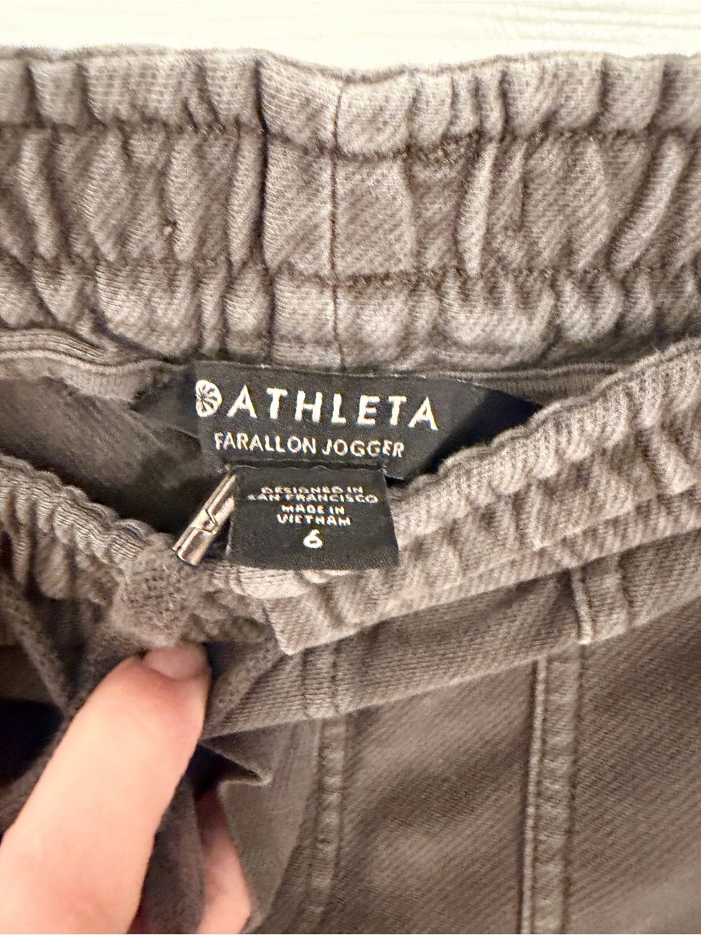 Athleta Farallon Jogger in Charcoal Grey